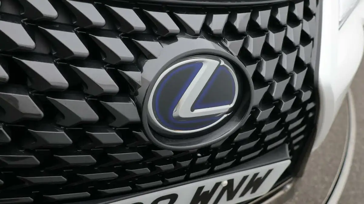 2022-lexus-ux-250h-20-ux-184bhp-without-navigation-big-23