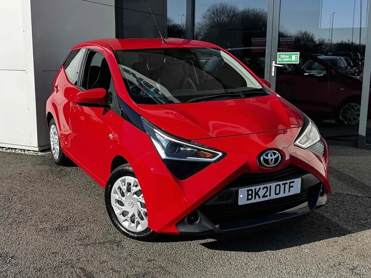 2021-toyota-aygo-10-vvt-i-x-play-tss-big-4