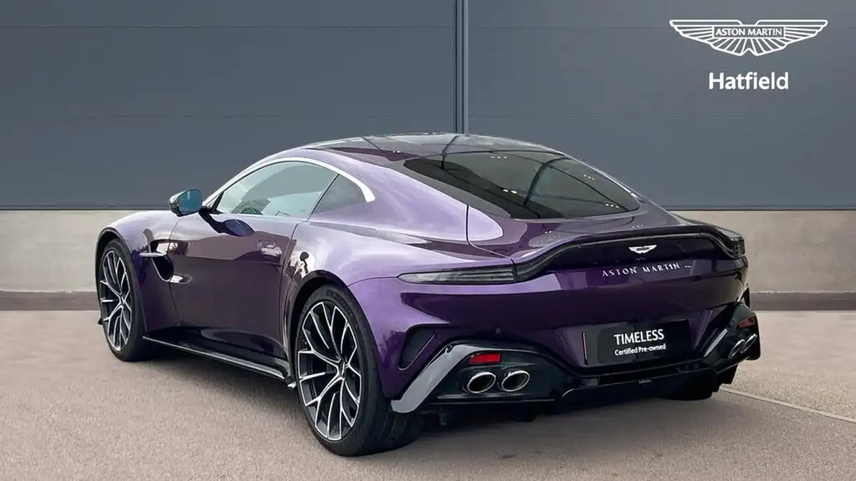 2024-aston-martin-vantage-big-1