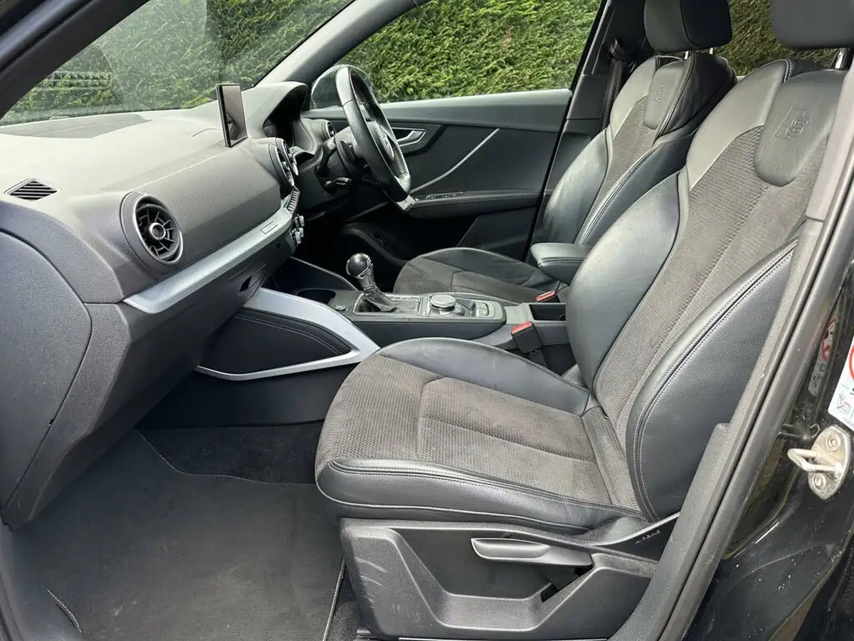 2020-audi-sq2-20-tfsi-black-edition-big-18