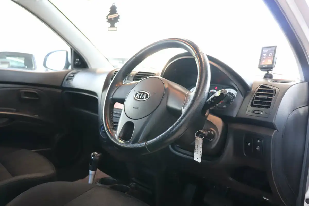 2011-kia-picanto-11-picanto-2-auto-big-18