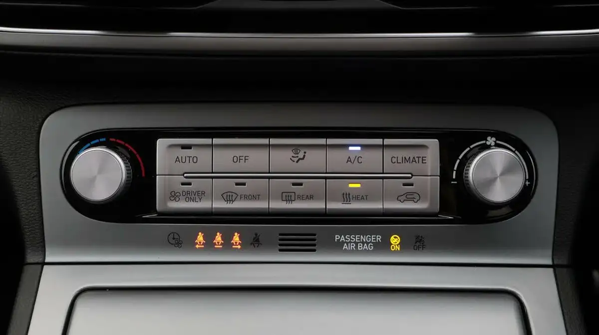 2023-hyundai-kona-e-ultimate-204ps-64kwh-105kw-obc-big-12