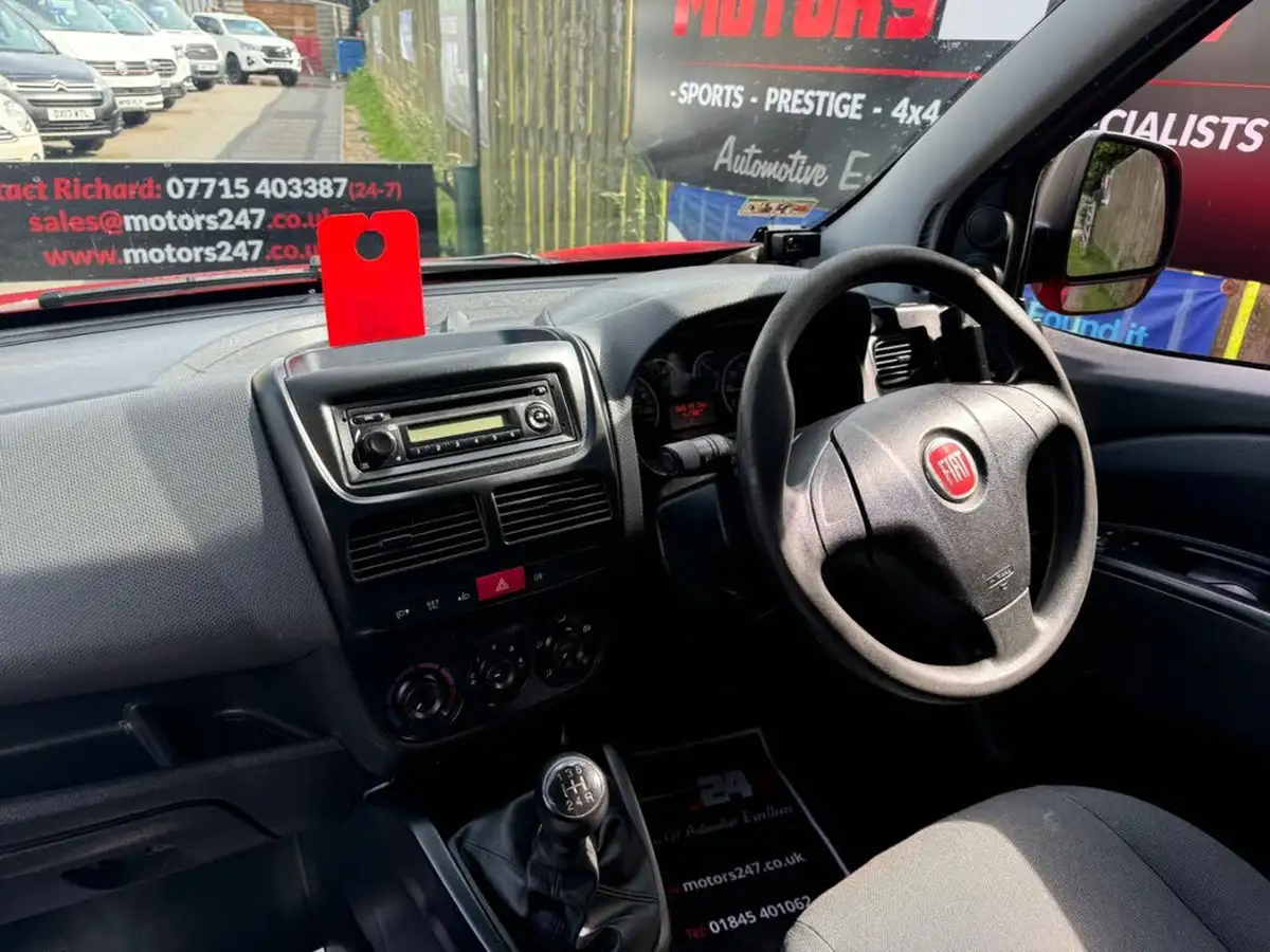 2013-fiat-doblo-cargo-13td-maxi-big-35