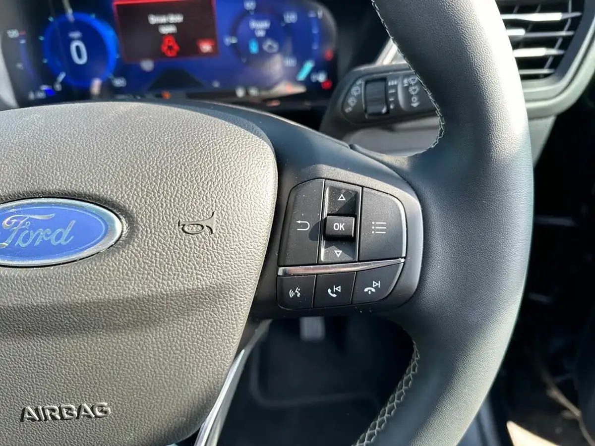 2024-ford-kuga-25t-vignale-190ps-fhev-big-26