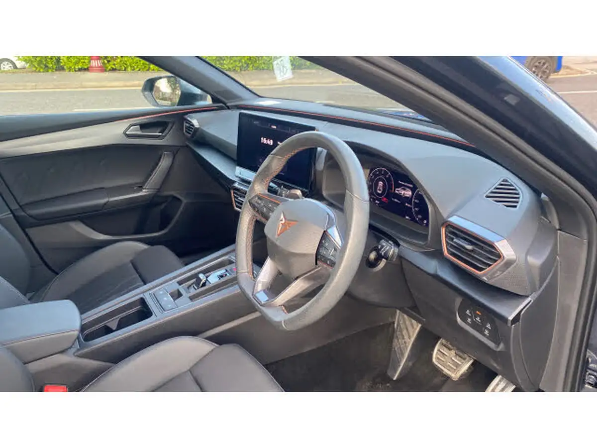 2024-cupra-leon-nf-20-tsi-vz2-design-edition-300ps-hatchback-big-5