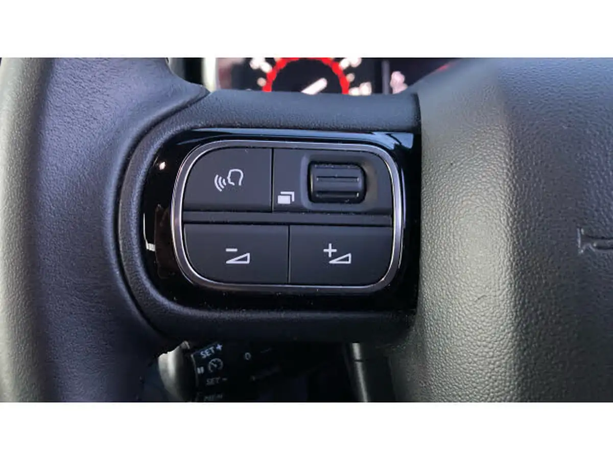 2020-citroen-c3-12-puretech-flair-82ps-big-25