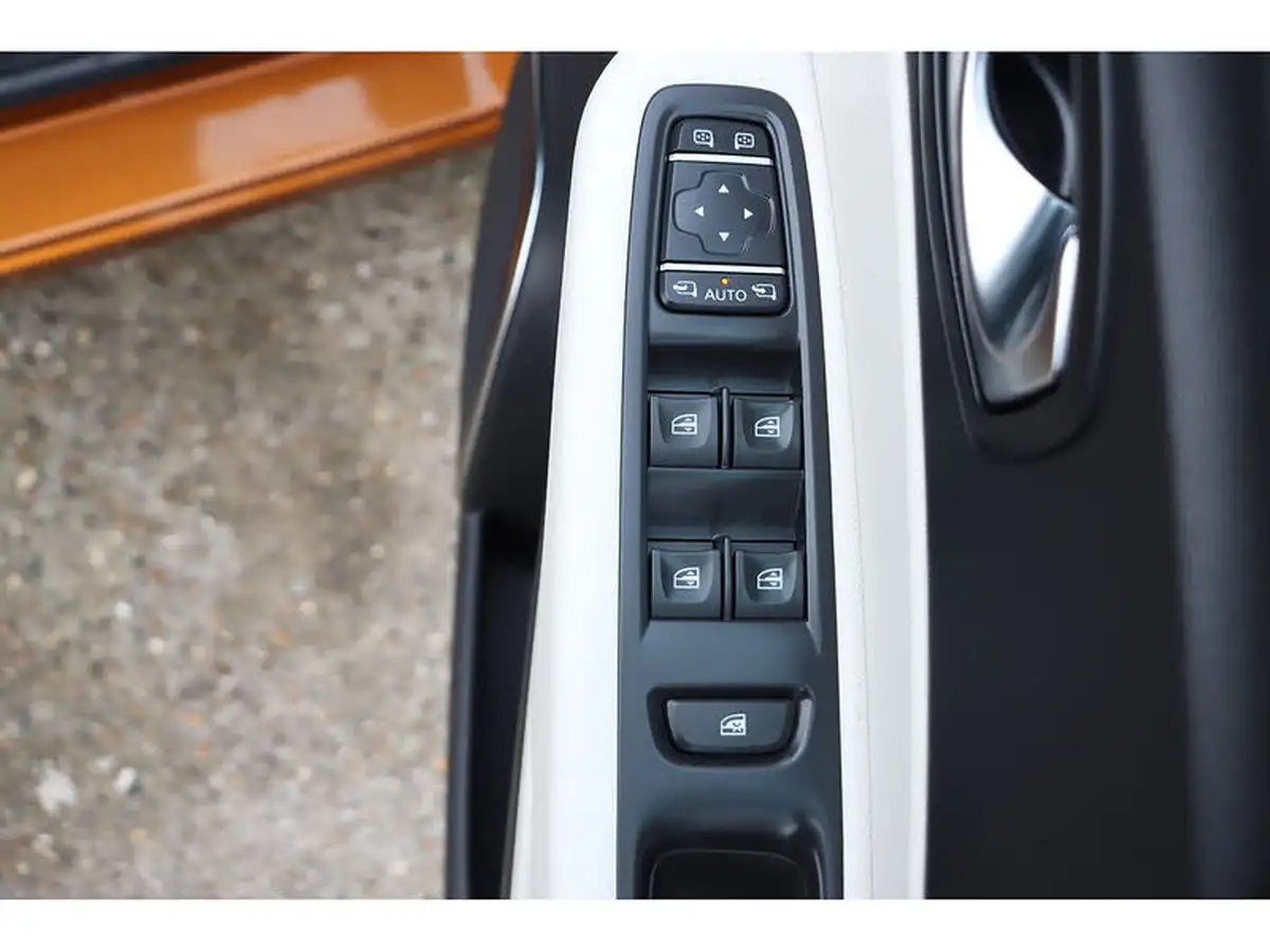 2019-renault-captur-13-tce-gt-line-150bhp-edc-auto-big-10