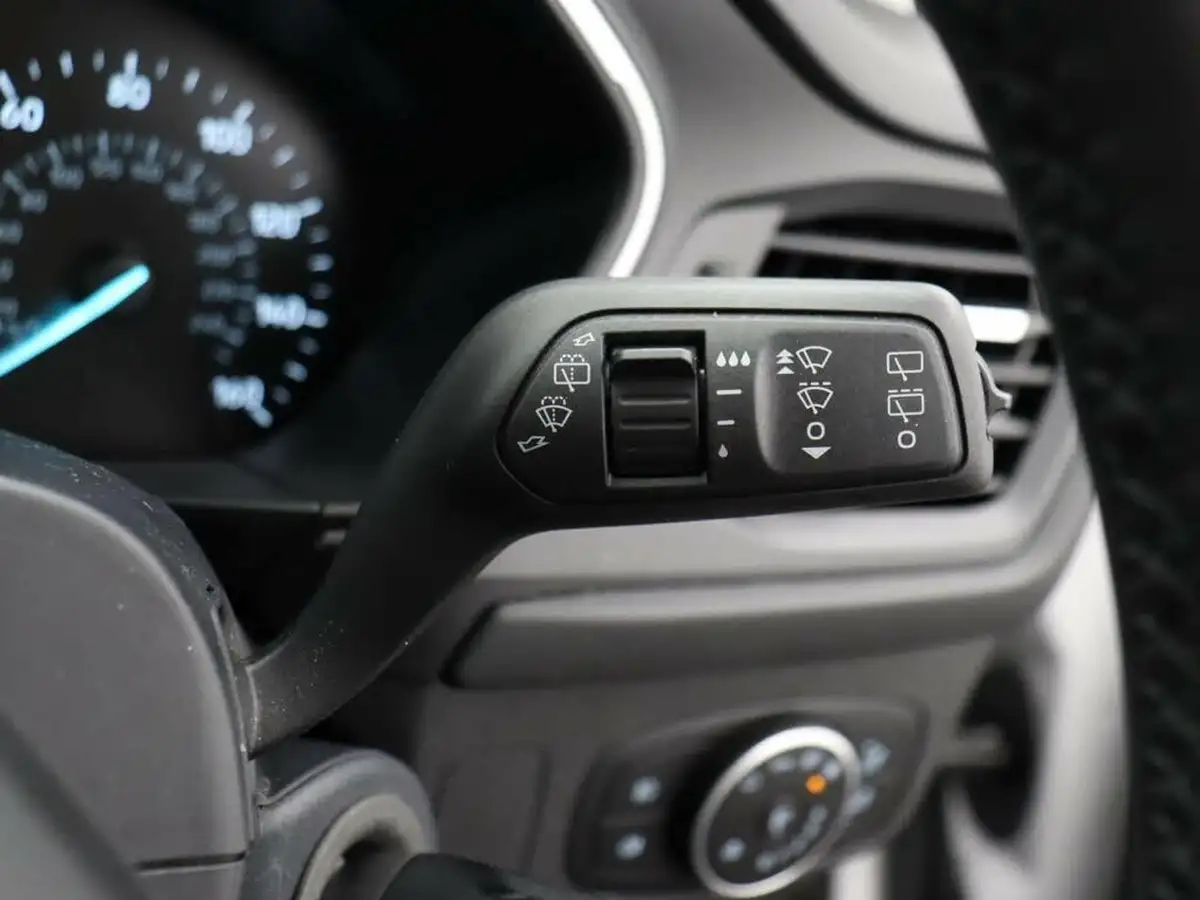 2020-ford-focus-15-zetec-120ps-estate-big-34