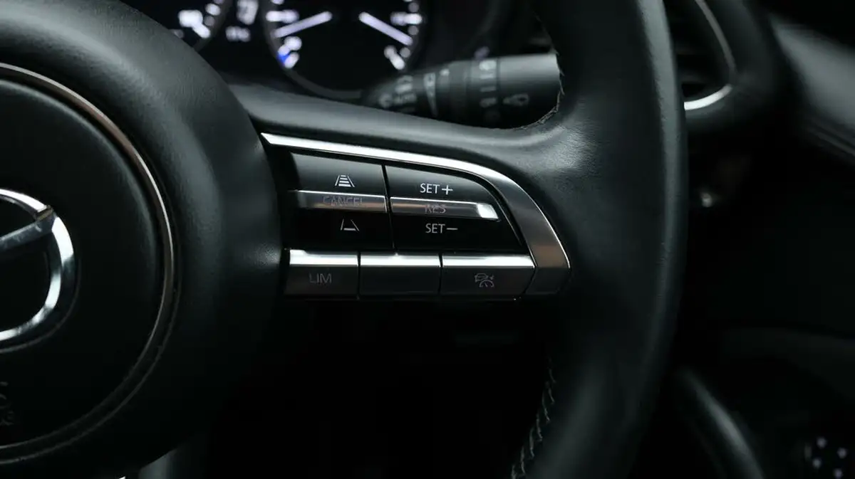 2021-mazda-mazda3-20-sport-lux-122ps-hatchback-5d-big-25