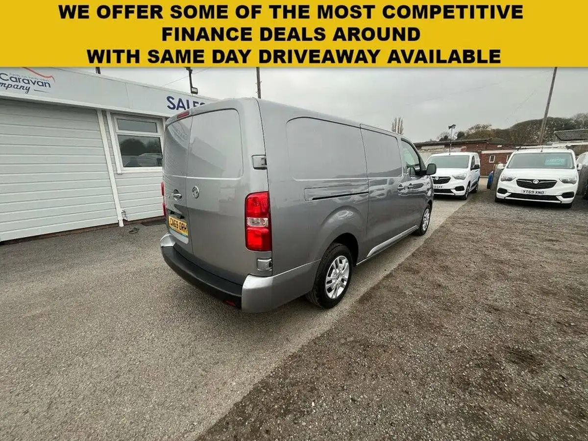 2020-vauxhall-vivaro-15td-2900-l2h1-sportive-big-8