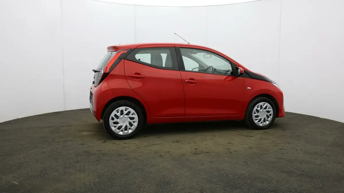 2019-toyota-aygo-10-vvt-i-x-play-big-53