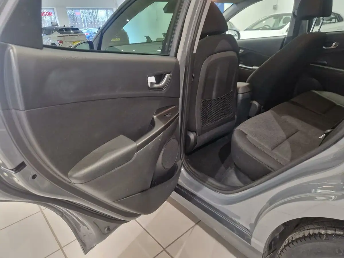 2021-hyundai-kona-e-premium-204ps-64kwh-7kw-obc-big-22