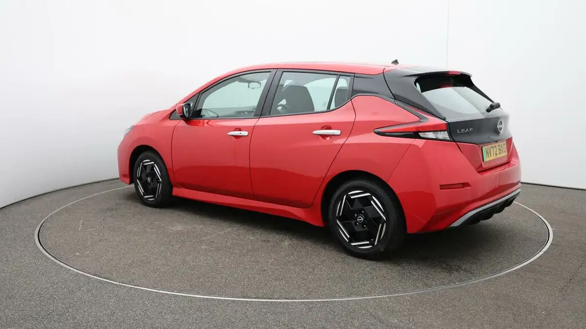 2022-nissan-leaf-e-acenta-39kwh-big-5