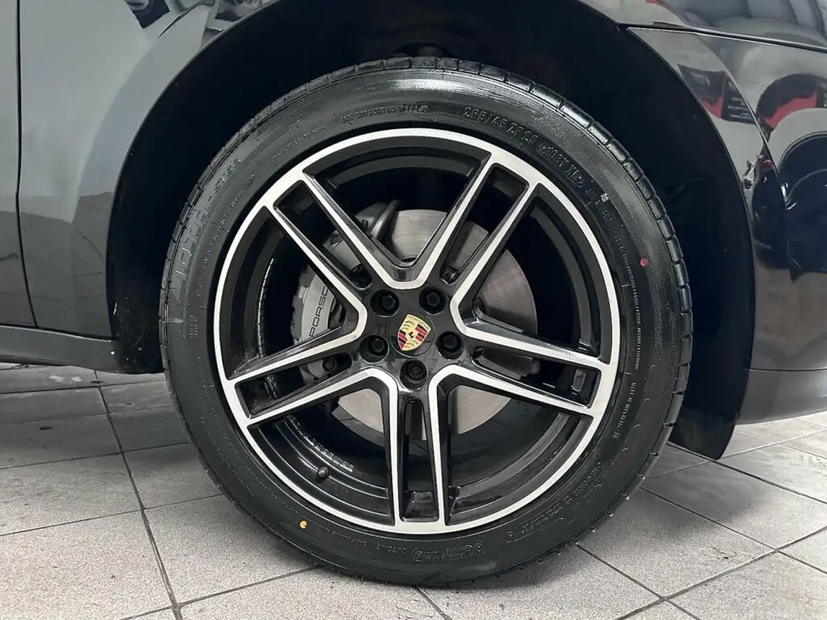 2020-porsche-macan-30-s-big-18