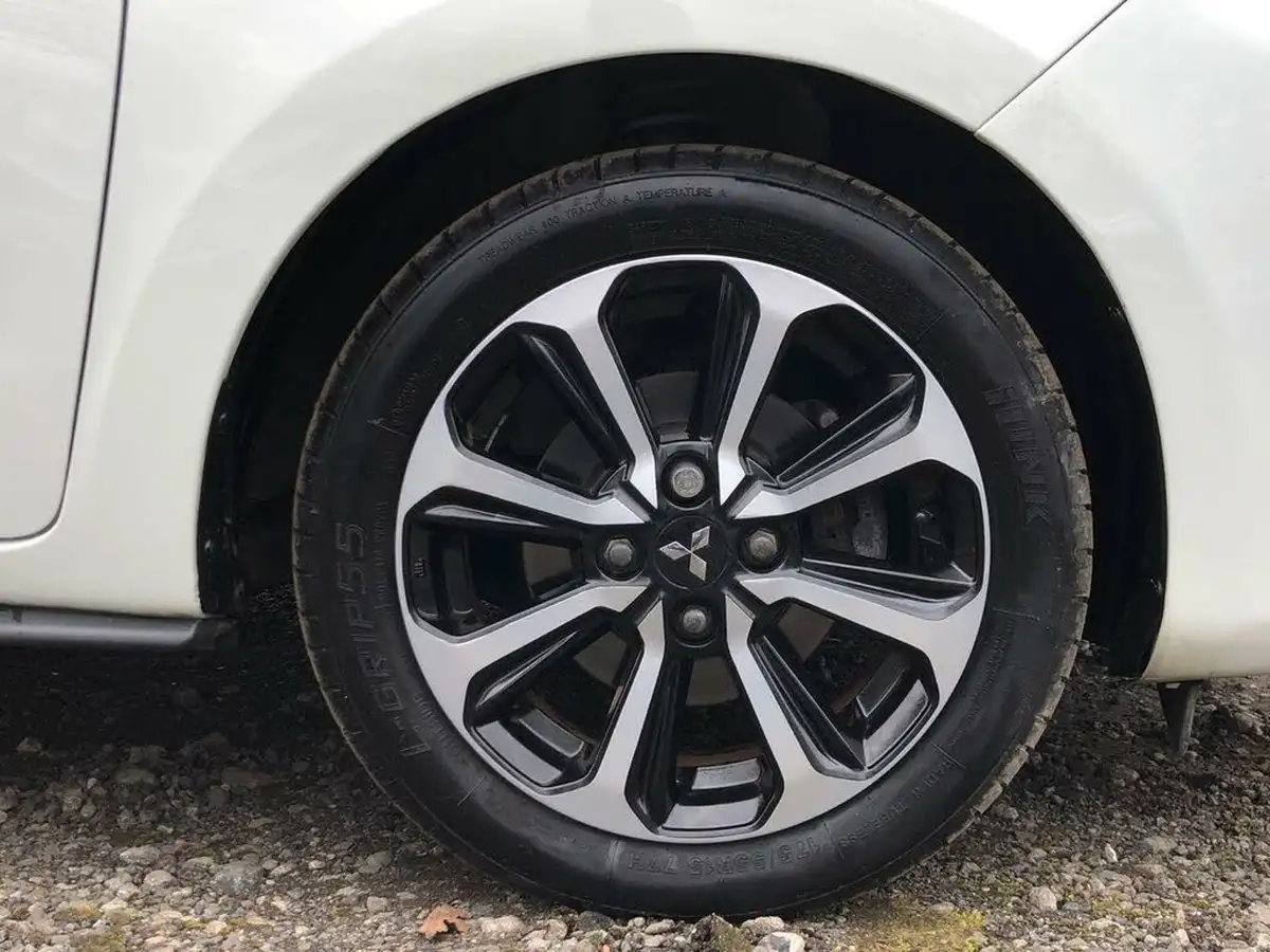 2020-mitsubishi-mirage-12-design-cvt-big-4
