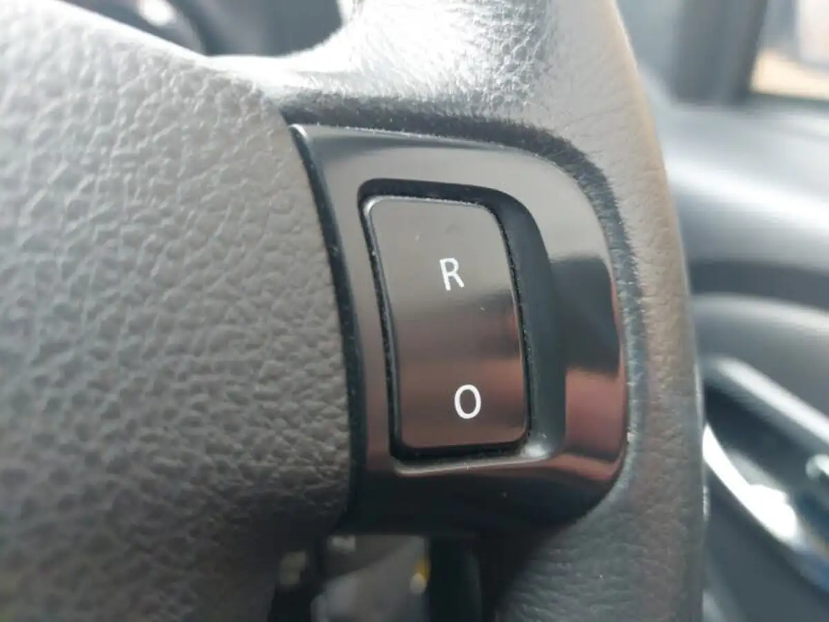 2016-dacia-duster-15dci-laureate-110bhp-ss-station-wagon-5d-big-13