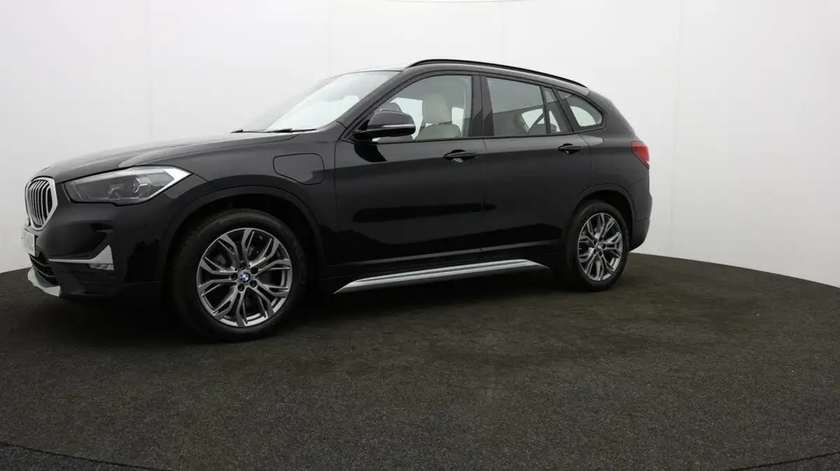 2021-bmw-x1-15-xdrive-25e-phev-xline-big-61