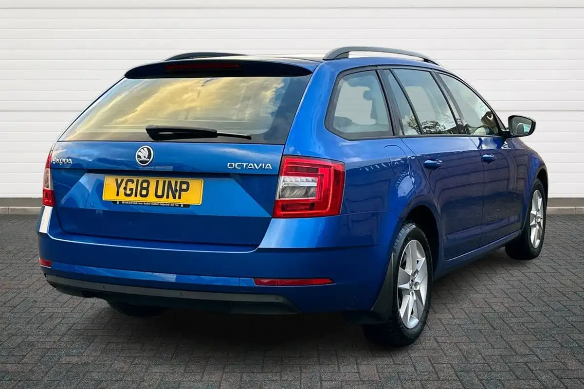 2018-skoda-octavia-14-tsi-se-estate-dsg-big-12