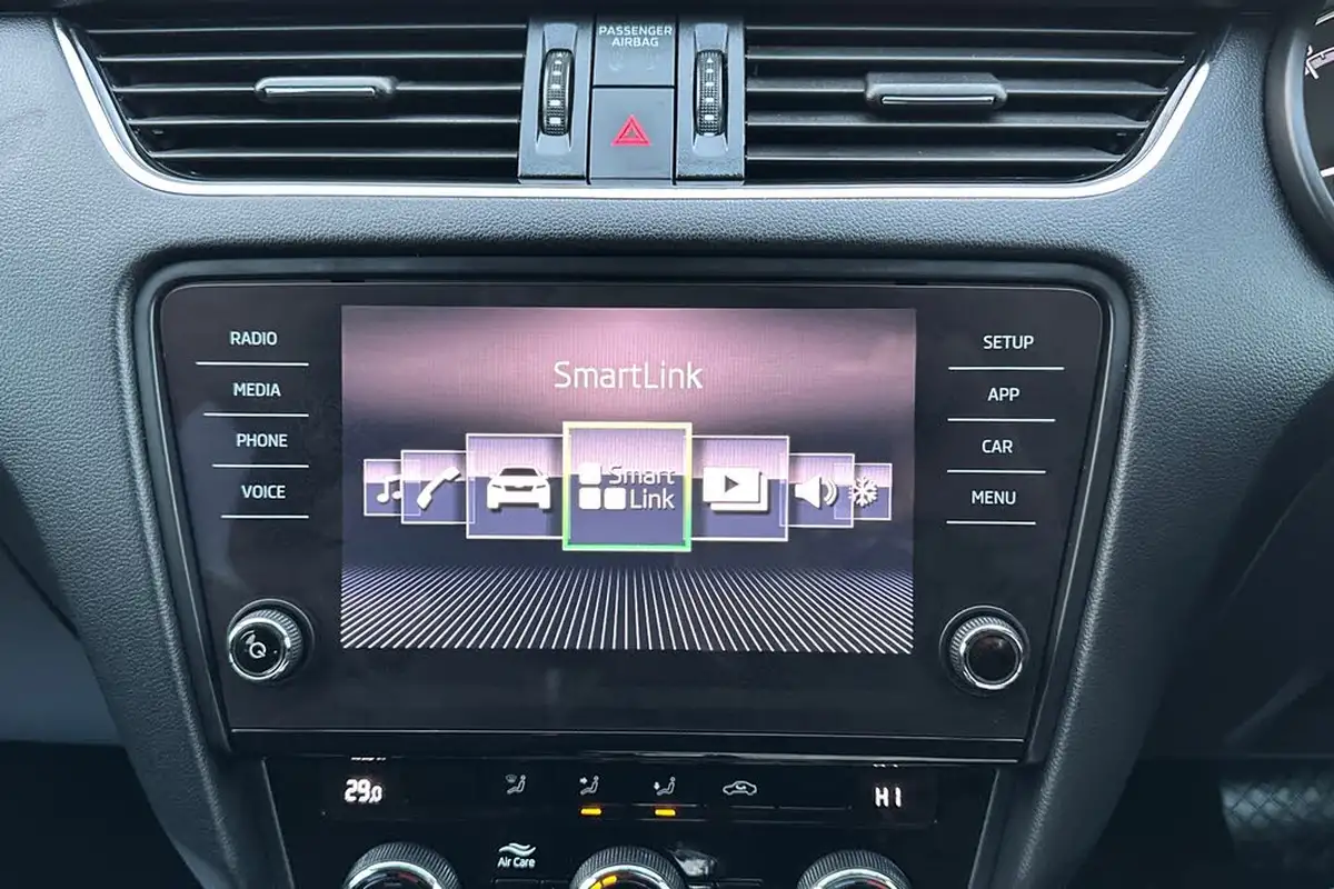 2018-skoda-octavia-14-tsi-se-estate-dsg-big-40