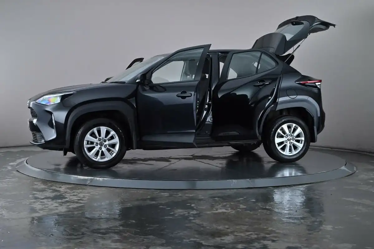 2023-toyota-yaris-cross-15-vvt-i-icon-big-43