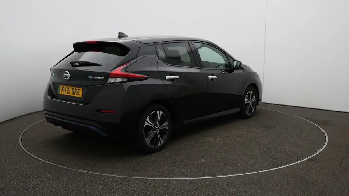 2021-nissan-leaf-e-10-40kwh-big-7