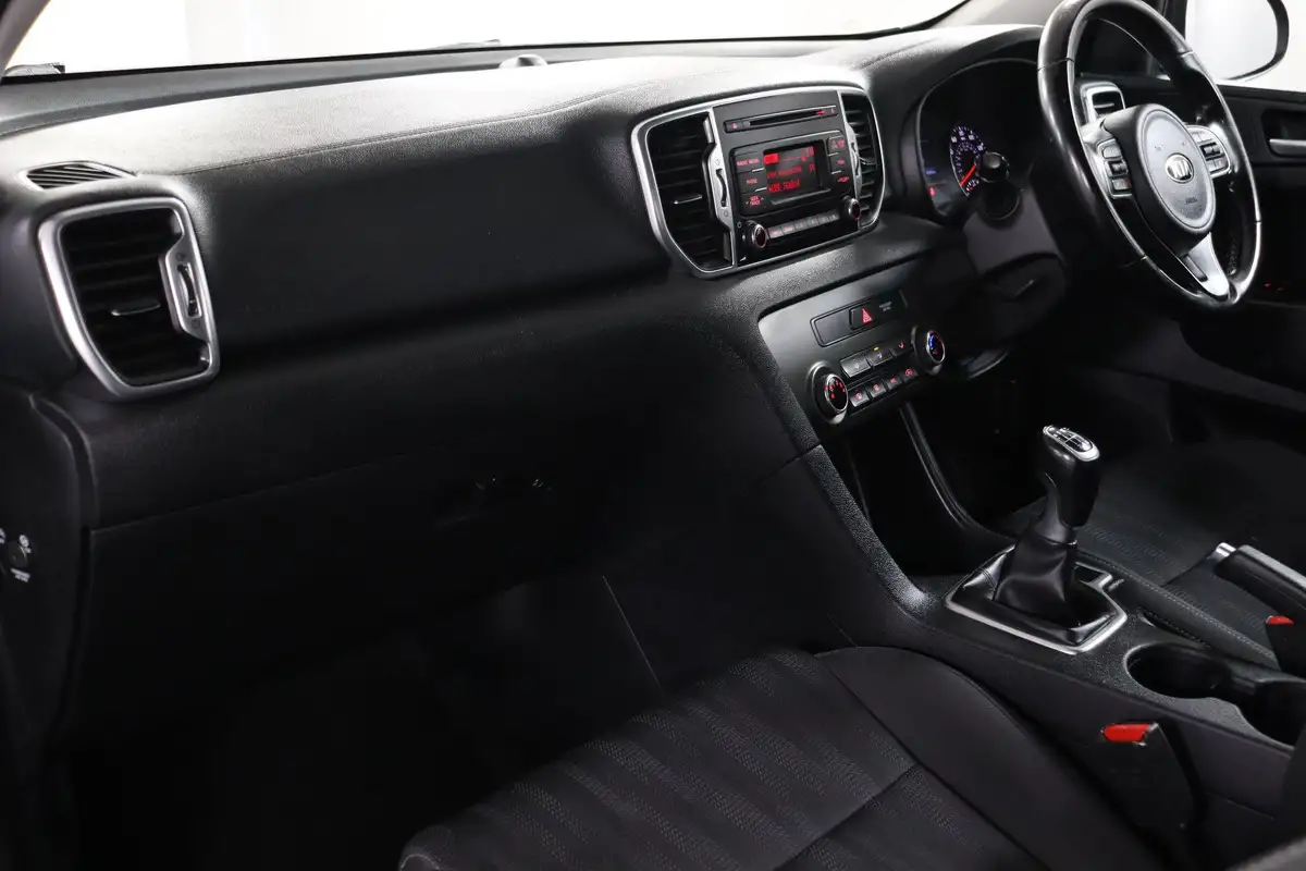 2018-kia-sportage-16-gdi-1-big-29