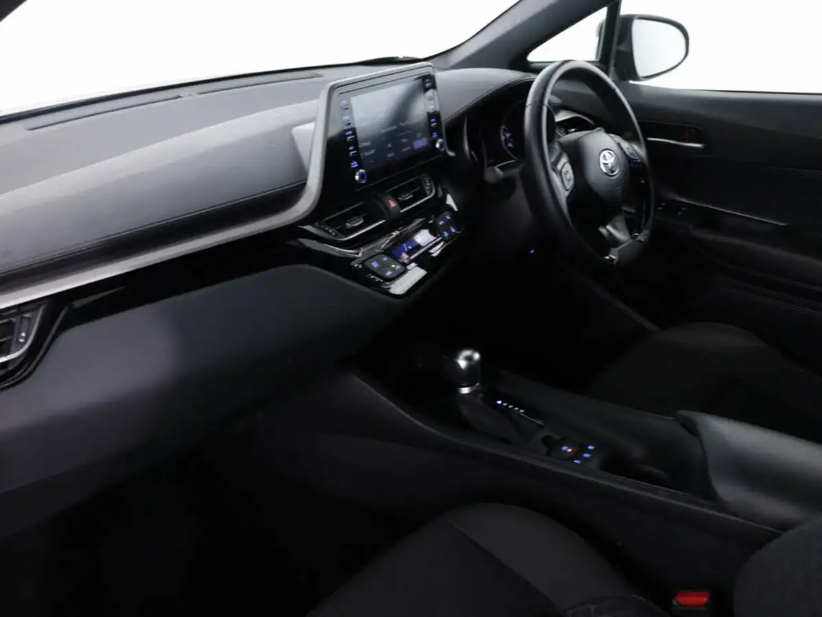 2020-toyota-c-hr-18-vvt-i-icon-parking-pack-big-29