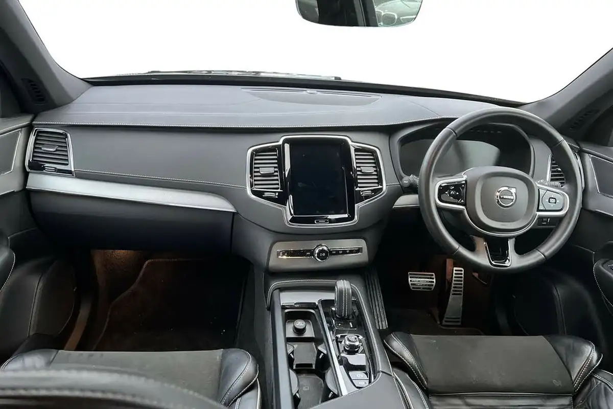2022-volvo-xc90-20td-b5-r-design-big-5