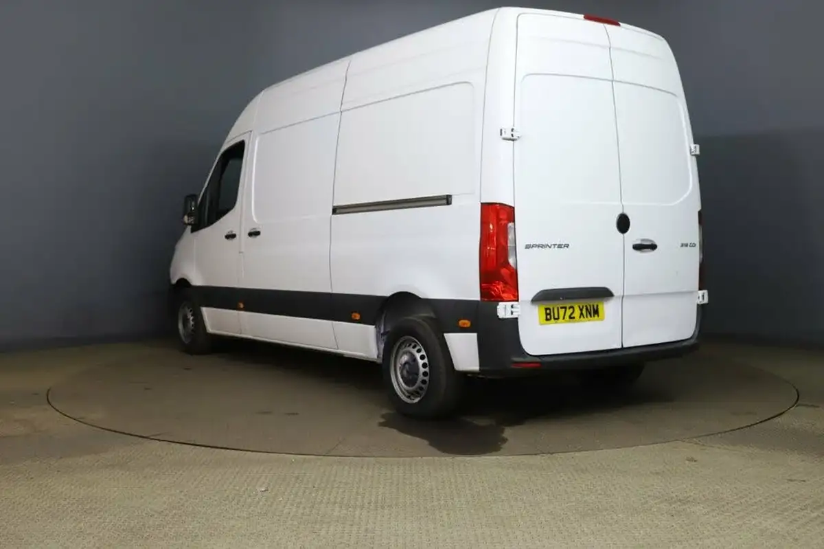 2022-mercedes-benz-sprinter-20cdi-315-l2h1-premium-big-6