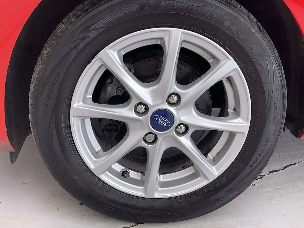 2019-ford-fiesta-11-ti-vct-zetec-5d-big-35