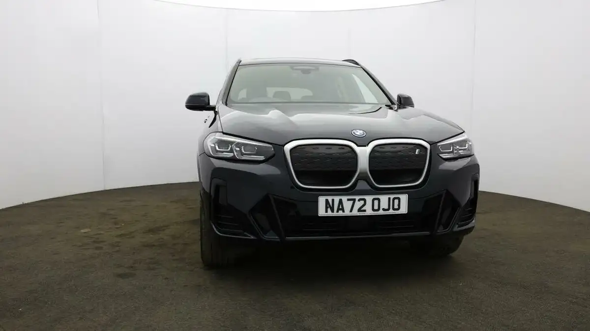 2022-bmw-ix3-e-m-sport-big-35