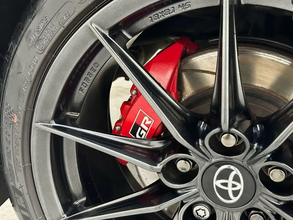 2021-toyota-yaris-16-gr-circuit-pack-big-34