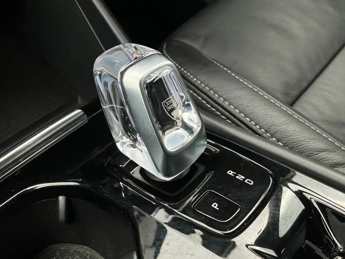 2021-volvo-xc40-15-t5-inscription-262bhp-big-40