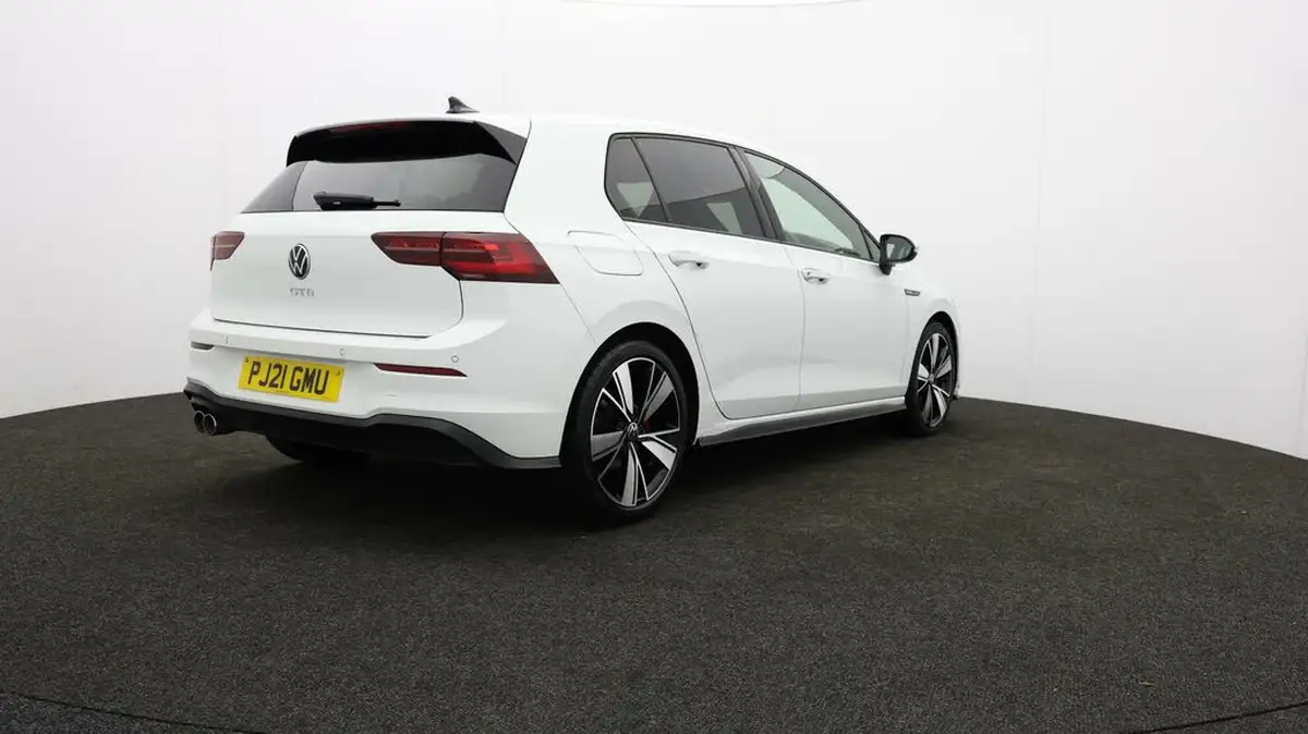 2021-volkswagen-golf-20tdi-gtd-big-32