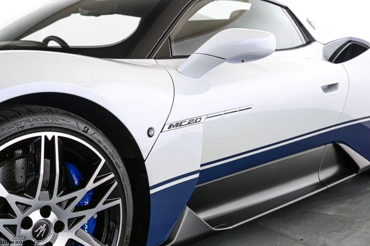 2023-maserati-mc20-30-no-trim-big-18