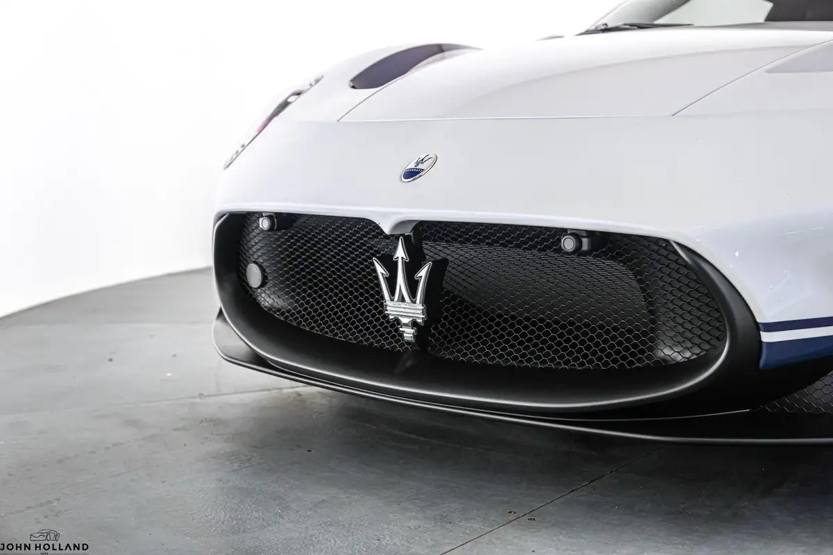 2023-maserati-mc20-30-no-trim-big-14