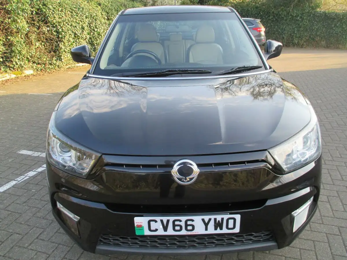 2016-kgm-ssangyong-tivoli-16-ex-big-2