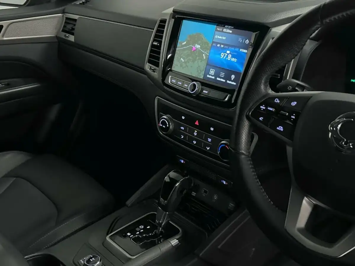 2018-kgm-ssangyong-musso-22td-rhino-big-25