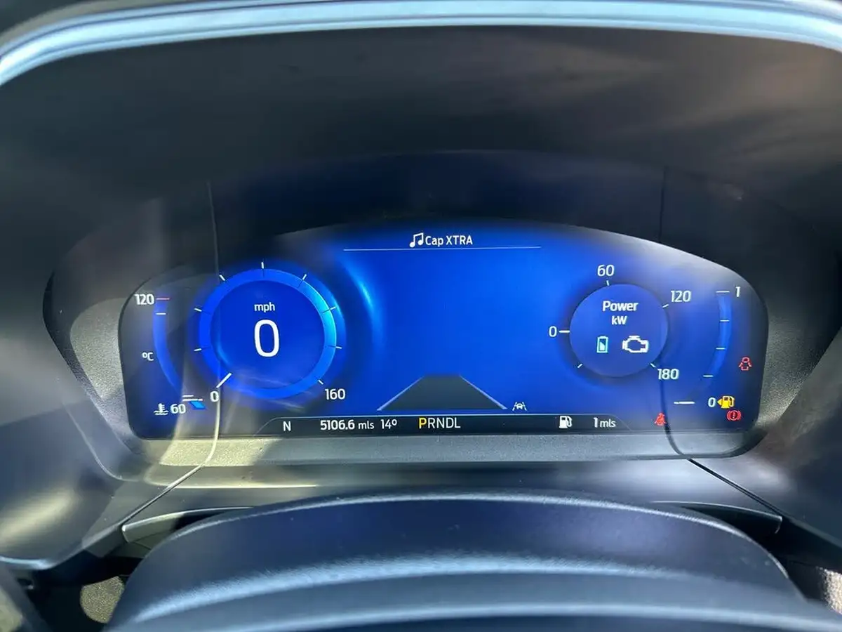 2023-ford-kuga-25t-st-line-x-edition-190ps-fhev-big-17