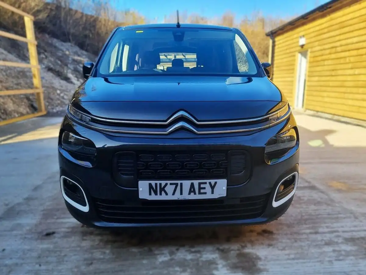 2021-citroen-berlingo-15bluehdi-feel-xl-size-100ps-big-12