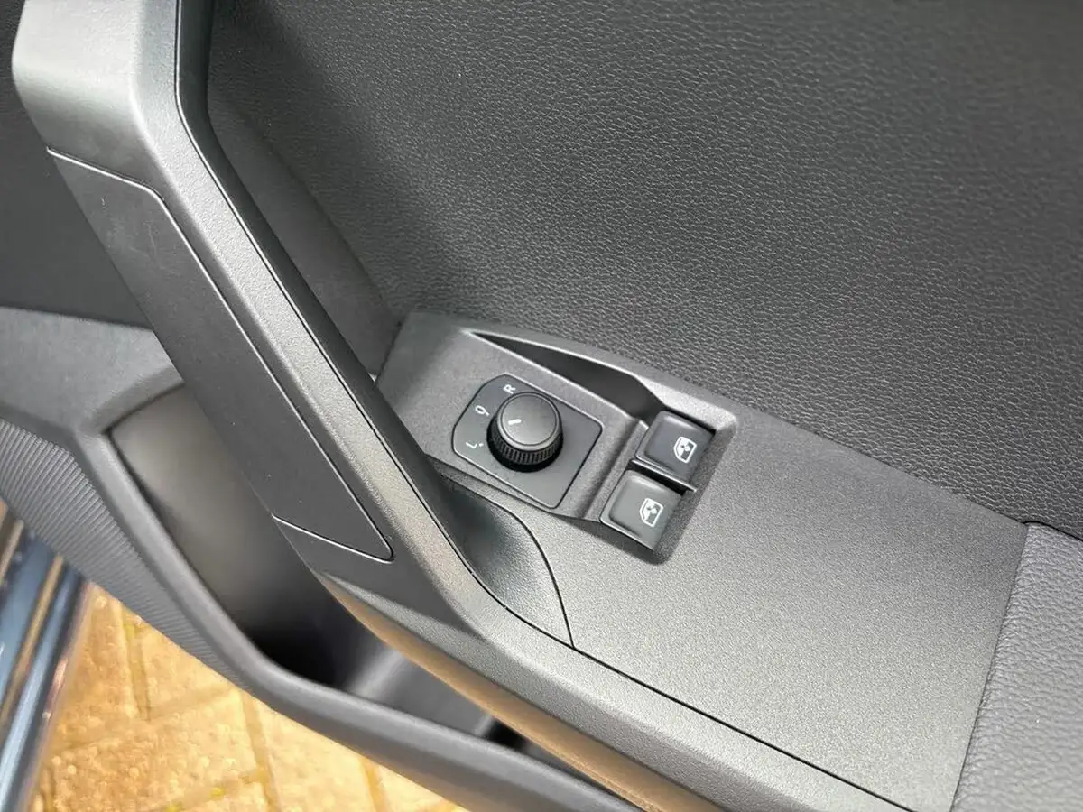 2024-seat-ibiza-10-tsi-se-technology-big-18