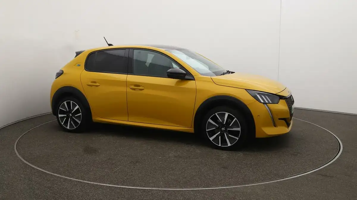 2021-peugeot-208-e-gt-premium-big-47