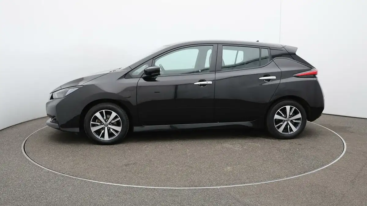 2021-nissan-leaf-e-acenta-big-4