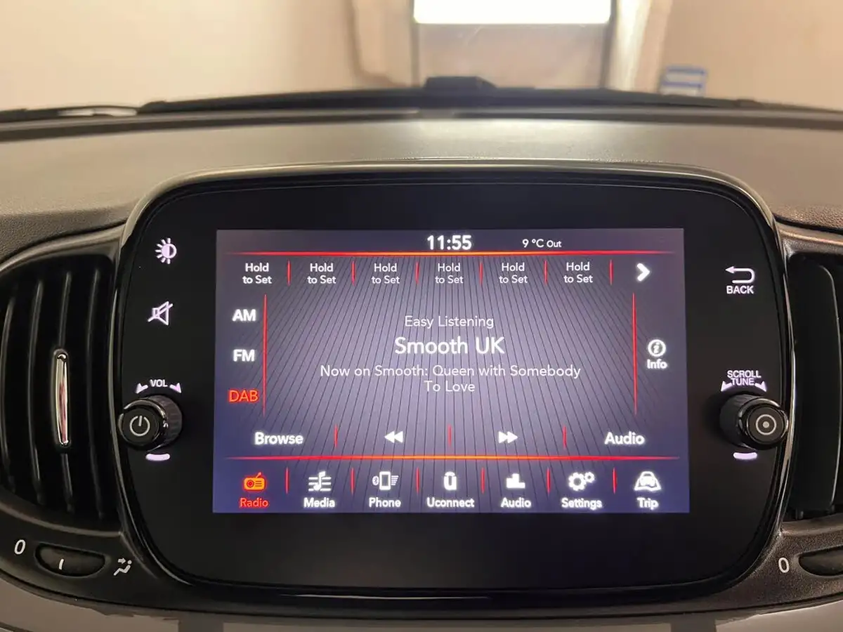 2020-fiat-500-10-lounge-big-25