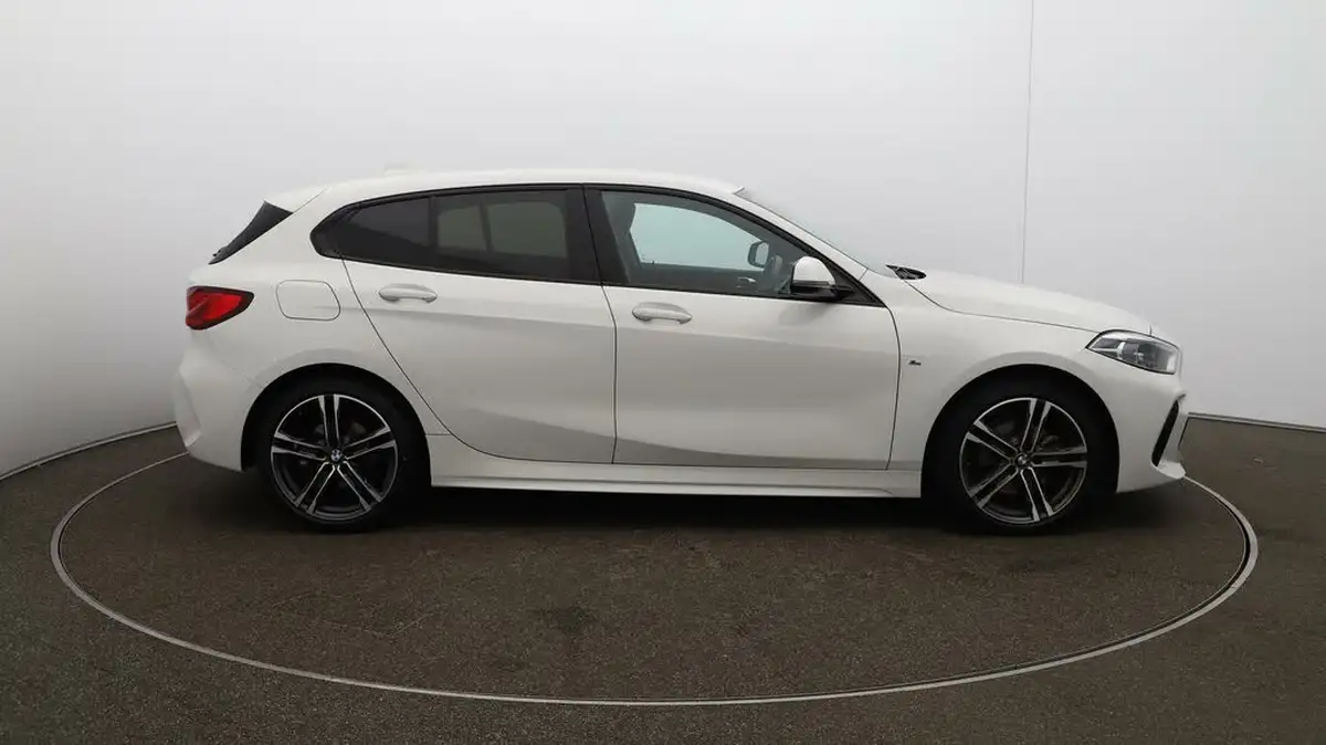 2024-bmw-1-series-15-118i-m-sport-lcp-dct-big-47