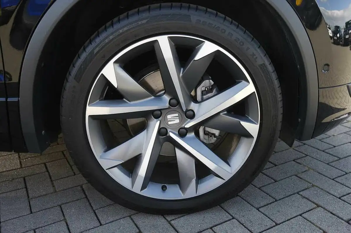 2023-seat-tarraco-15-ecotsi-fr-sport-dsg-big-4