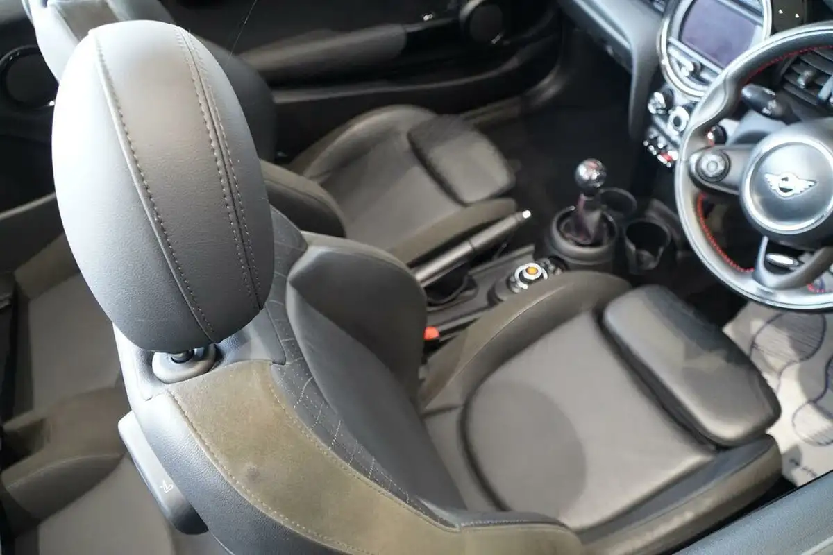 2019-mini-cooper-20-cooper-s-sport-189bhp-convertible-2d-big-22