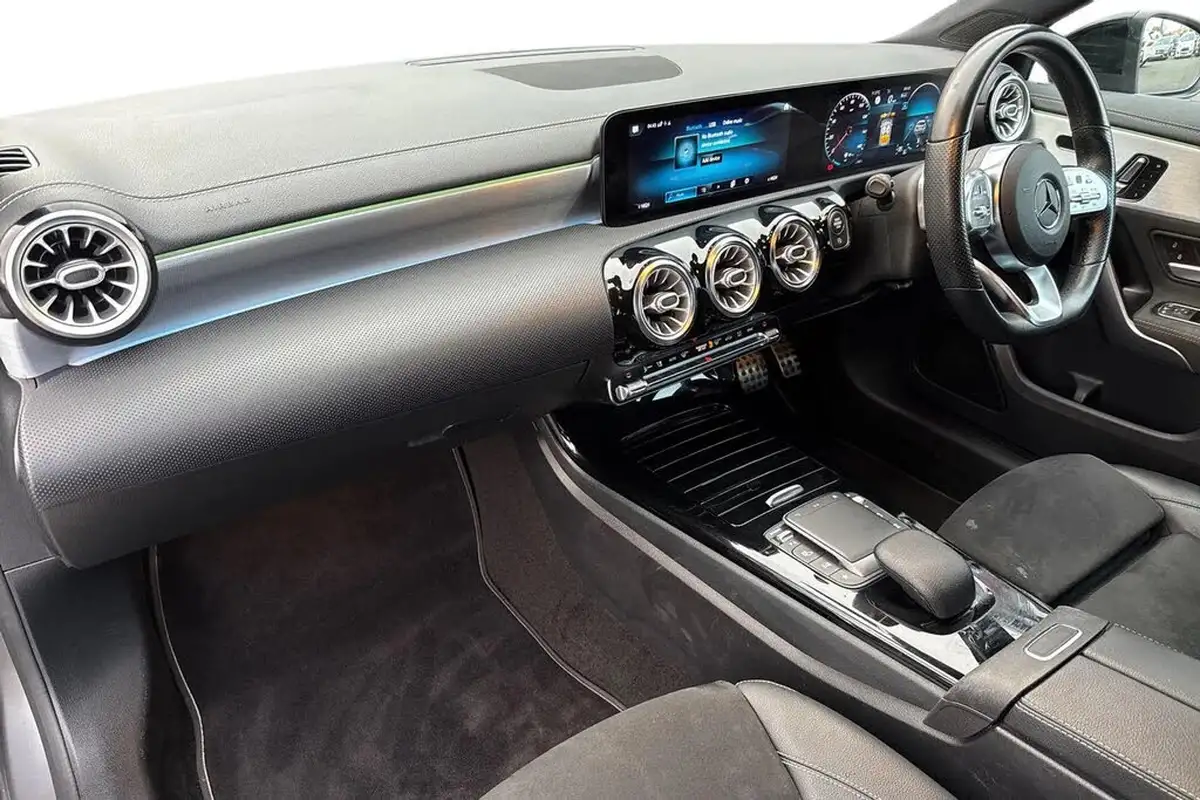 2021-mercedes-benz-a-class-20d-a220d-exclusive-edition-plus-big-8