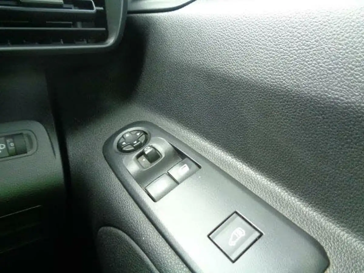 2020-citroen-berlingo-15bluehdi-1000-enterprise-100pseu6dt-e-ss-panel-big-16