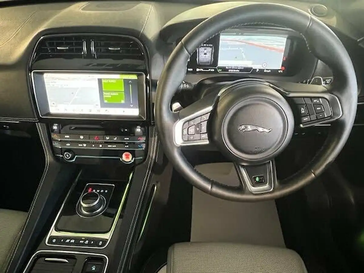 2017-jaguar-f-pace-20i-r-sport-250ps-1997cc-big-6